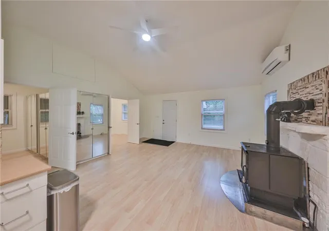 Photo 4 of Single family home for sale at 5599 Minks Pond Rd, Bushkill, PA 18324 | MLS# 780590 | Listing updated on 2026-08-04