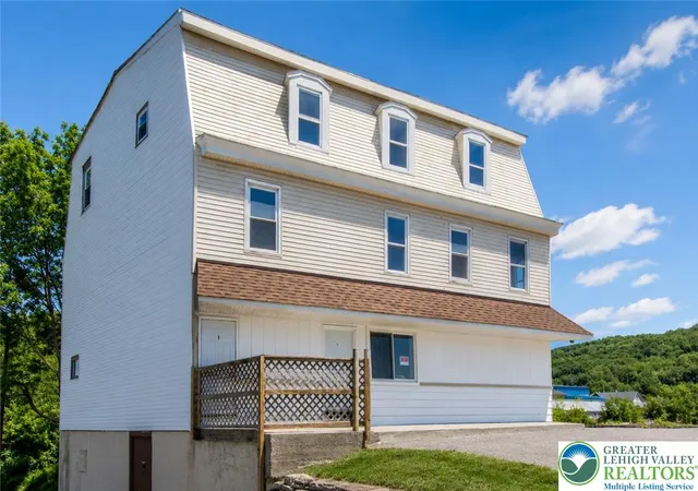 Homes for sale in Lansford Boro, PA | 149 W Ridge St, Lansford Boro, PA 18232 | MLS# 780415
