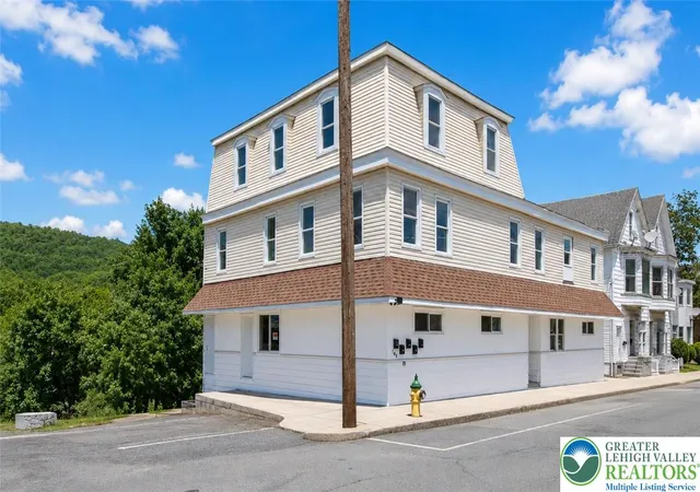 Homes for sale in Lansford Boro, PA | 149 W Ridge St, Lansford Boro, PA 18232 | MLS# 780415