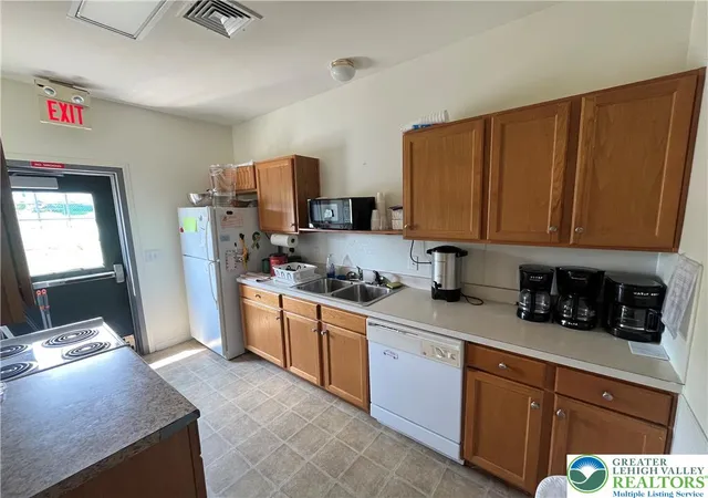23rd image of 671 Kykuit Pl, Easton, PA 18040 | MLS# 780171