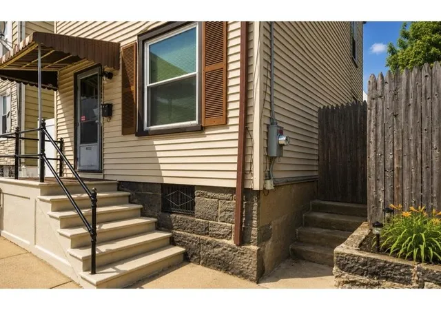 5th image of 1433 Ferry St, Easton, PA 18042 | MLS# 780372