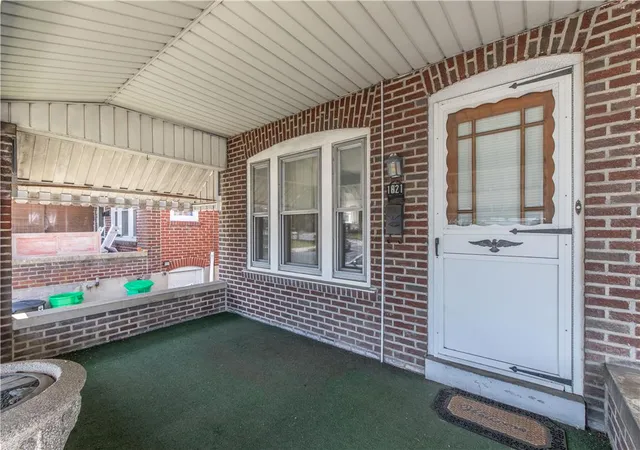 Homes for sale in Allentown City, PA | 1821 W Tilghman St, Allentown City, PA 18104 | MLS# 779544
