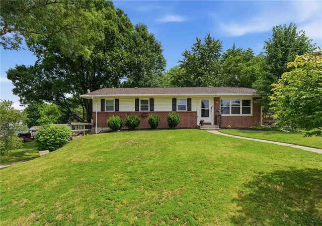 1st image of 33 4th St, Souderton, PA 18964 | MLS# 780600