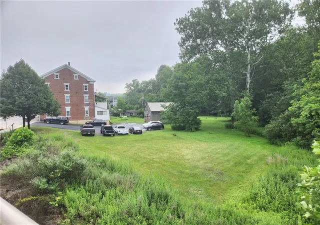 Listing Photo 3 - Condo for sale in building located at 361 Main St, Slatington, PA 18080