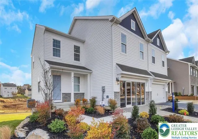 2nd image of 220 Winding Rd, Easton, PA 18040 | MLS# 780650