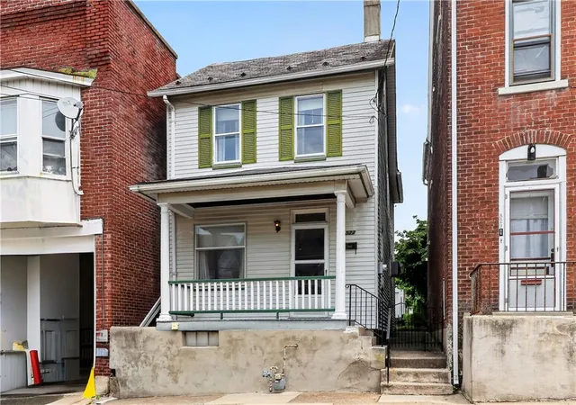 1st image of 527 Ontario St, Bethlehem, PA 18015 | MLS# 780477