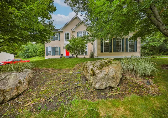 2nd image of 138 Clover Hollow Rd, Easton, PA 18045 | MLS# 780398