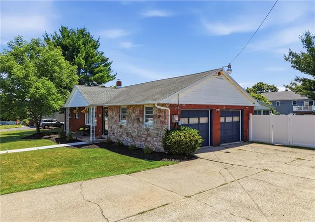 Homes for sale in Bethlehem, PA | 2918 Keystone St, Bethlehem, PA 18020 | MLS# 778413