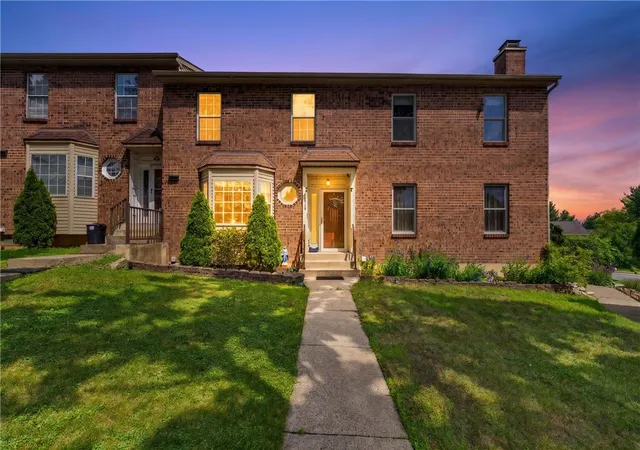 2nd image of 1910 Alberta Dr, Whitehall, PA 18052 | MLS# 780380