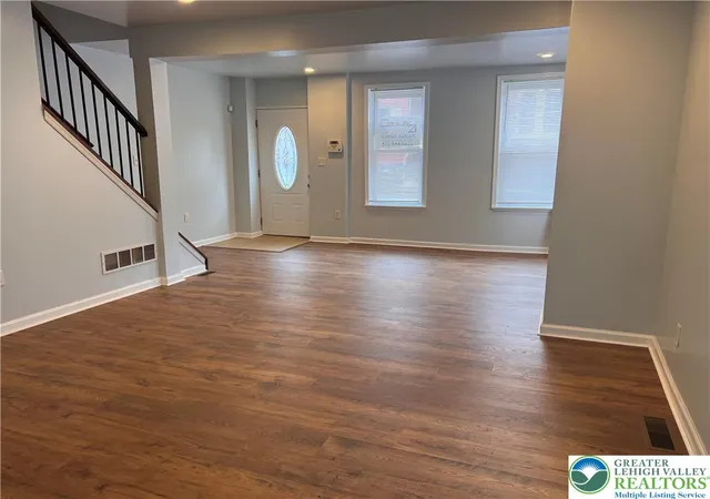 Homes for sale in Bethlehem City, PA | 427 Pawnee St, Bethlehem City, PA 18015 | MLS# 780697