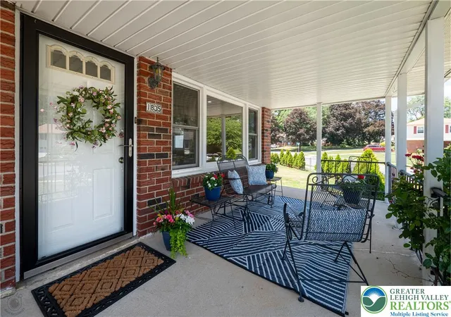 Homes for sale in Bethlehem, PA | 1835 Pinehurst Rd, Bethlehem, PA 18018 | MLS# 780655