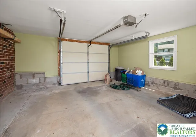 Homes for sale in Bethlehem, PA | 1835 Pinehurst Rd, Bethlehem, PA 18018 | MLS# 780655
