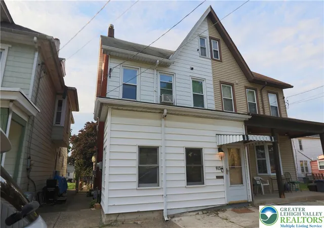 Homes for sale in Easton, PA | 913 W Lincoln St, Easton, PA 18042 | MLS# 780651
