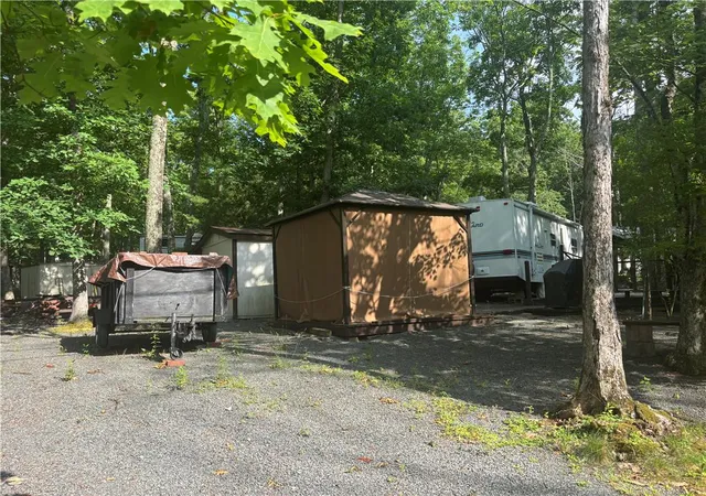 Photo 3 of Manufactured home for sale at 1989 Opossum & Fox, Shohola, PA 18458 | MLS# 780742 | Listing updated on 2026-07-17