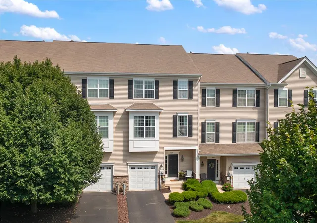 Homes for sale in Upper Saucon Twp, PA | 4099 Yorktown Rd, Upper Saucon Twp, PA 18036 | MLS# 780433