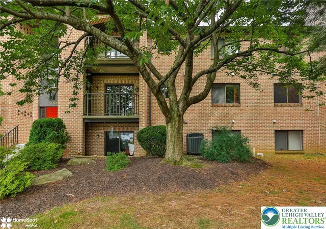 3rd image of 885 Cold Spring Rd, Allentown, PA 18103
