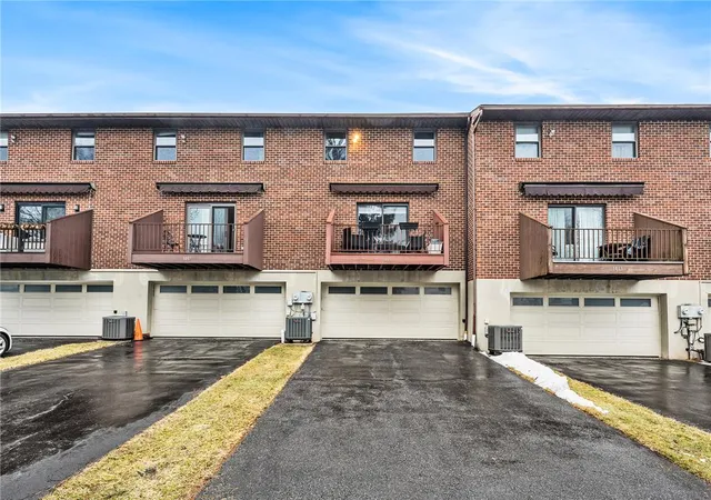 Homes for sale in Bethlehem City, PA | 1415 Linden St, Bethlehem City, PA 18018 | MLS# 780759