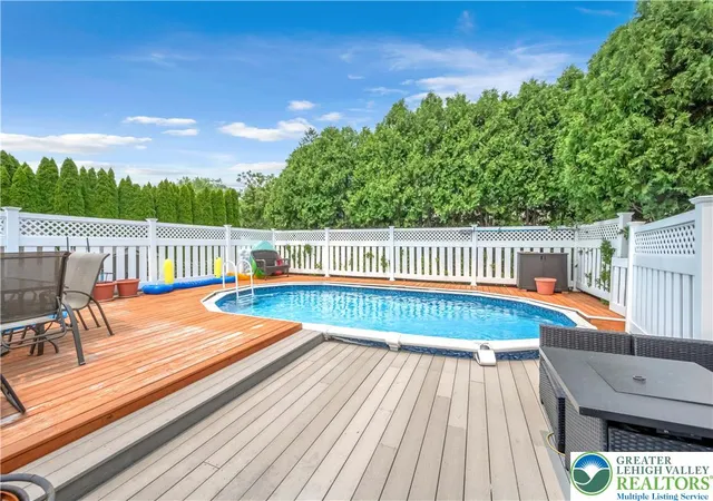Photo 3 of Sale Pending at 4 Fairview Ave, Wind Gap, PA 18091 | MLS# 780660 | Listing updated on 2026-07-23
