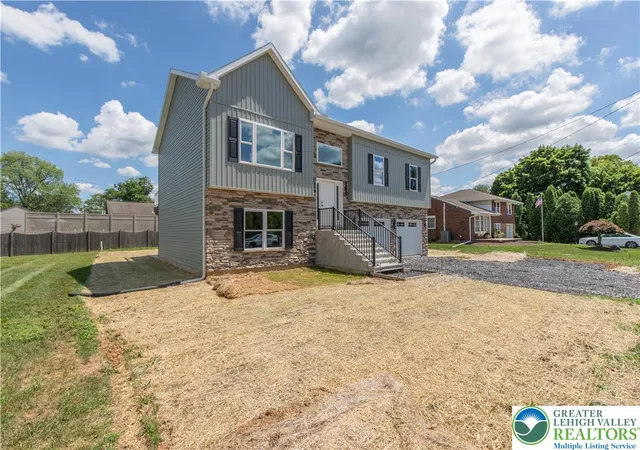 Homes for sale in Bethlehem City, PA | 2328 Linden St, Bethlehem City, PA 18017 | MLS# 780497