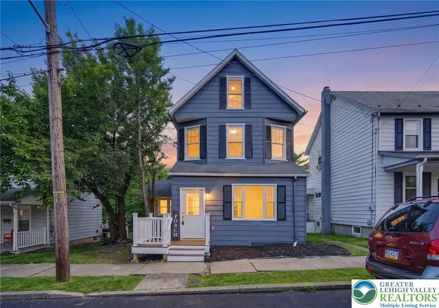 Homes for sale in Nazareth Boro, PA | 114 E High St, Nazareth Boro, PA 18064 | MLS# 780799