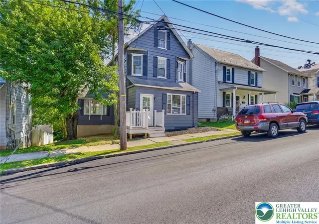Homes for sale in Nazareth Boro, PA | 114 E High St, Nazareth Boro, PA 18064 | MLS# 780799