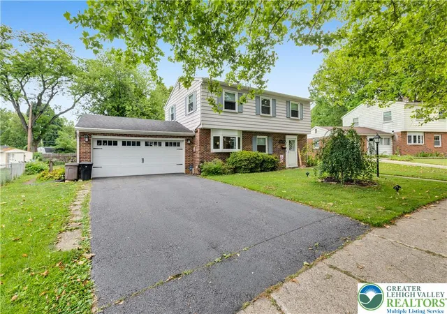 Photo 3 of Single family home for sale at 2718 Boyd St, Bethlehem, PA 18017 | MLS# 780691 | Listing updated on 2026-08-28