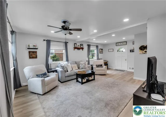 Photo 5 of Single family home for sale at 2718 Boyd St, Bethlehem, PA 18017 | MLS# 780691 | Listing updated on 2026-08-28