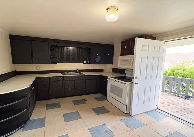 Homes for sale in Bethlehem City, PA | 925 Sullivan St, Bethlehem City, PA 18015 | MLS# 779216