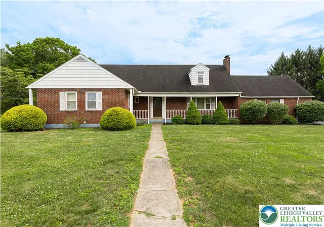 Homes for sale in Upper Saucon Twp, PA | 3732 Saucon Ave, Upper Saucon Twp, PA 18034 | MLS# 780582