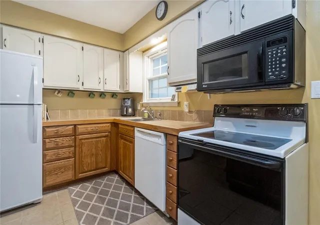 Homes for sale in Allentown City, PA | 2275 Irma Dr, Allentown City, PA 18109 | MLS# 780736