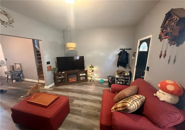 2nd image of 408 Spruce St, Allentown, PA 18102 | MLS# 780820