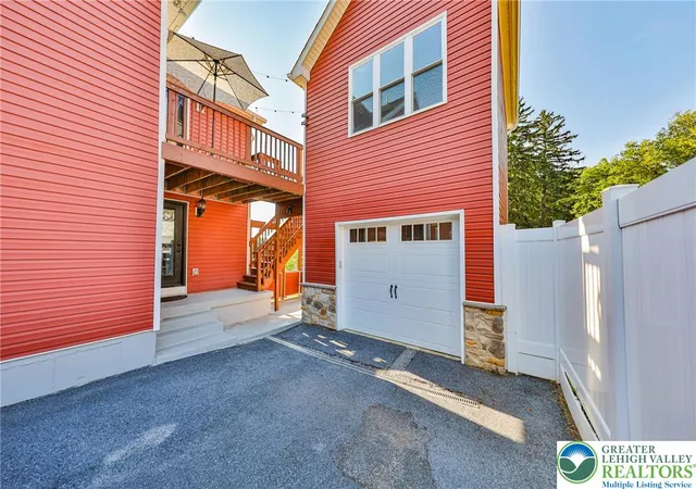 Homes for sale in Allentown City, PA | 3823 Huckleberry Rd, Allentown City, PA 18104 | MLS# 780845