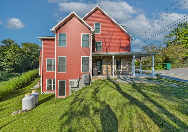 Homes for sale in Allentown City, PA | 3823 Huckleberry Rd, Allentown City, PA 18104 | MLS# 780845