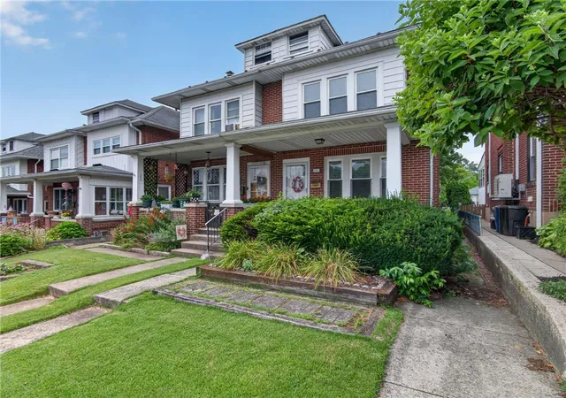 3rd image of 121 E Elm St, Emmaus Boro, PA 18049 | MLS# 780727