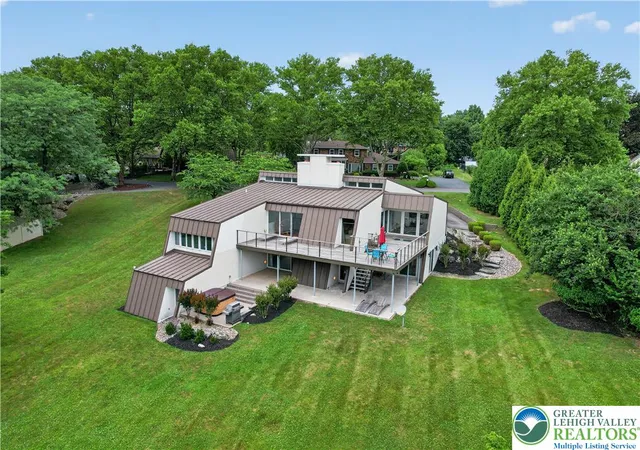Photo 2 of Single family home for sale at 80 Sutton Pl, Easton, PA 18045 | MLS# 780151 | Listing updated on 2026-07-22