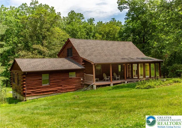 3rd image of 3591 Dogwood Ln, Riegelsville, PA 18077 | MLS# 780888