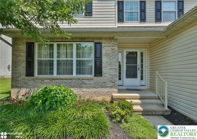 Photo 2 of Sale Pending at 265 Laurel Ct, Wind Gap, PA 18091 | MLS# 780811 | Listing updated on 2026-07-20