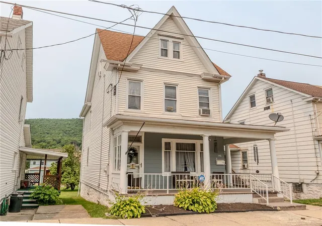 Homes for sale in Nesquehoning Boro, PA | 146 Coal St, Nesquehoning Boro, PA 18240 | MLS# 780730