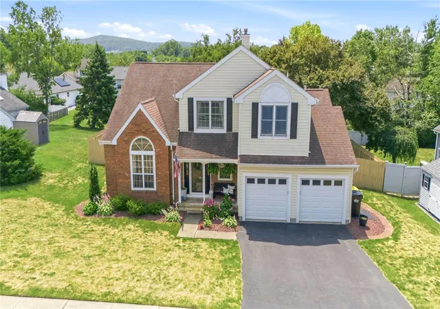 2nd image of 4799 Concord Dr, Easton, PA 18045 | MLS# 780755