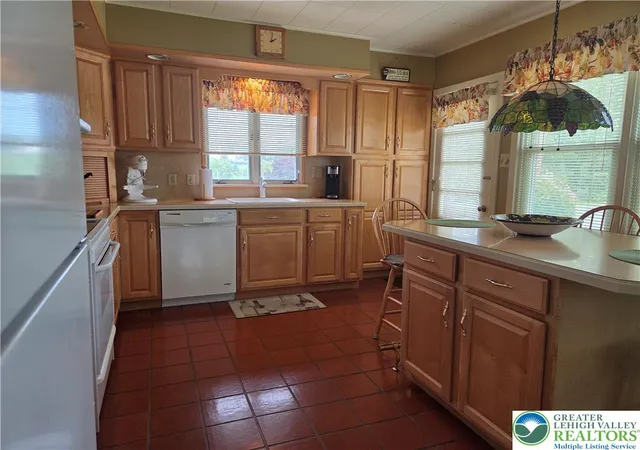 4th image of 2301 W Walnut St, Allentown, PA 18104 | MLS# 780869