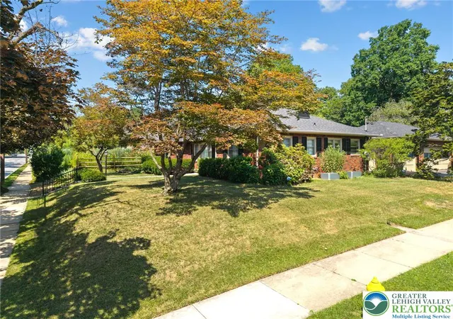 Homes for sale in Allentown City, PA | 2705 Chew St, Allentown City, PA 18104 | MLS# 780905