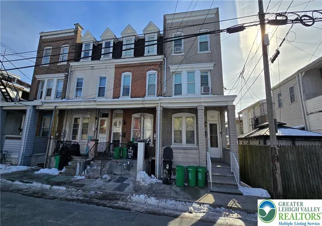 Homes for sale in Allentown City, PA | 1116 W Maple St, Allentown City, PA 18102 | MLS# 780914