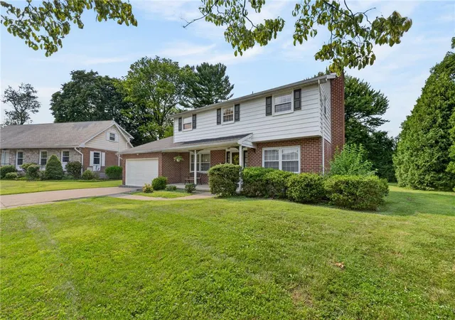 1st image of 1527 Bayberry Ln, Bethlehem, PA 18018 | MLS# 780786