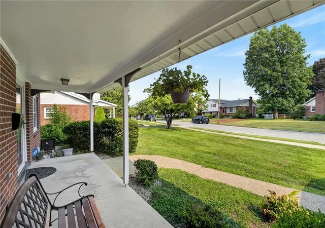 Homes for sale in Bethlehem, PA | 1527 Bayberry Ln, Bethlehem, PA 18018 | MLS# 780786