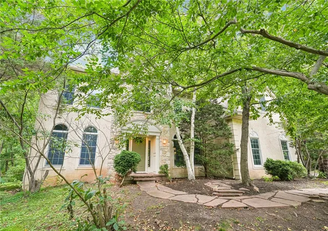 1st image of 111 Manor Dr, Lansdale, PA 19446 | MLS# 780770