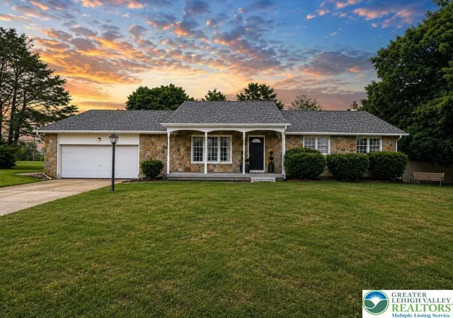 1st image of 576 Horseshoe Dr, Easton, PA 18040 | MLS# 780766