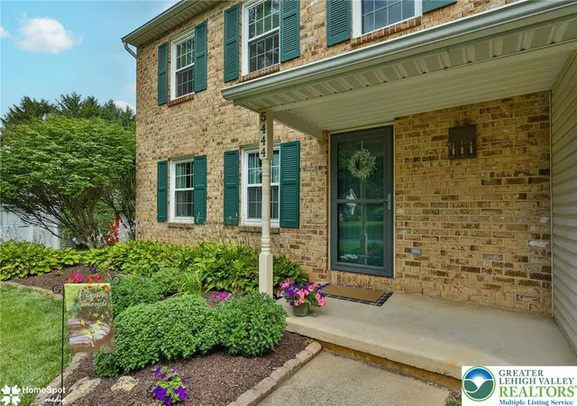 Homes for sale in Bethlehem City, PA | 5444 Hale Ave, Bethlehem City, PA 18017 | MLS# 780153