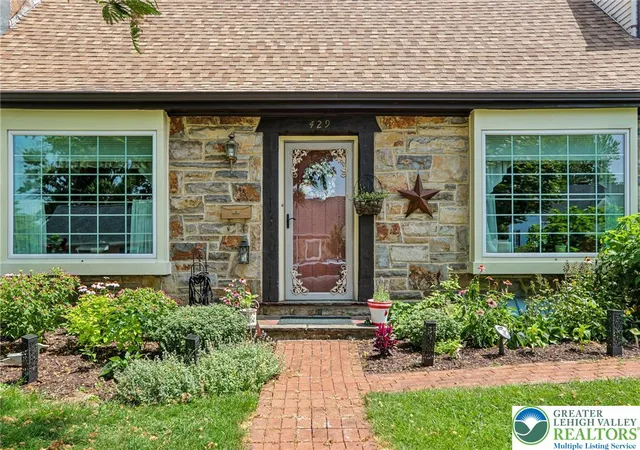 4th image of 429 Beechwood St, Emmaus Boro, PA 18049 | MLS# 780427
