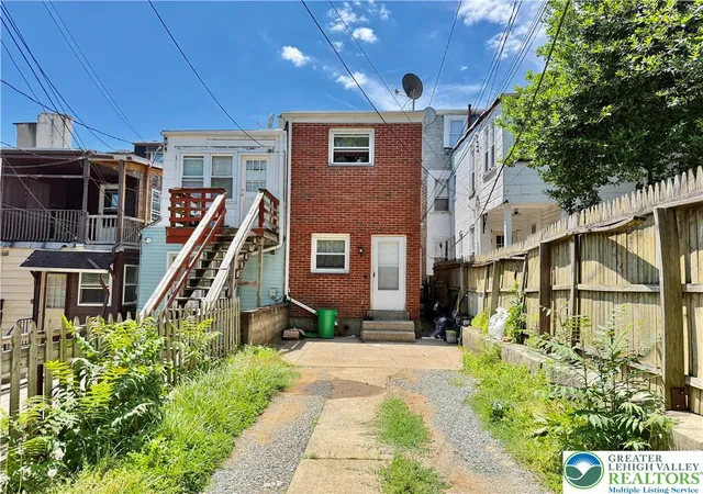 Homes for sale in Allentown City, PA | 129 S 12th St, Allentown City, PA 18102 | MLS# 780924