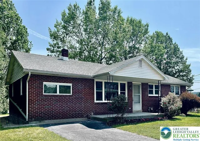 2nd image of 320 E Landis St, Coopersburg, PA 18036 | MLS# 780926
